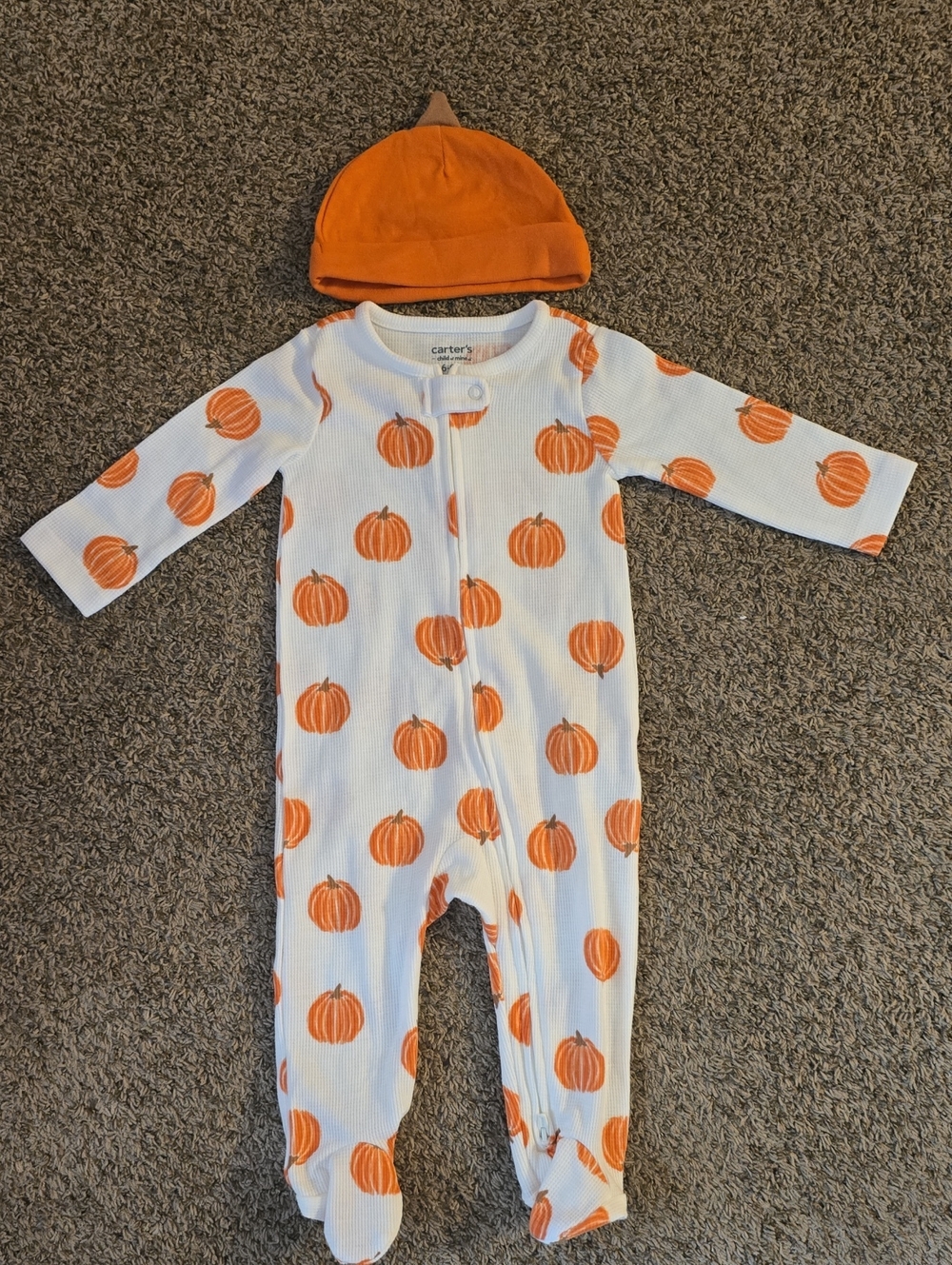 6-9M Carter's White with Orange Pumpkin Print and Matching Pumpkin Hat